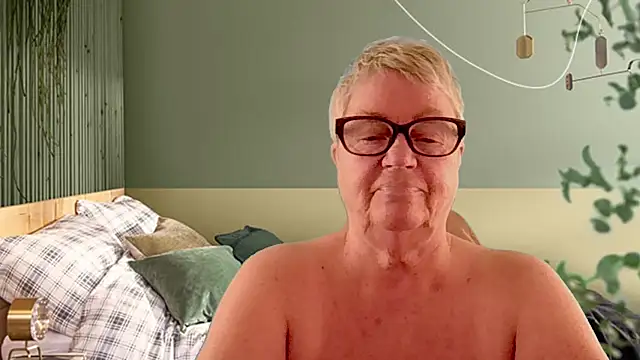 Snapshot of GrannyChrissy68 chatting on 25, 3, 2026 GrannyChrissy68 online show from 25, 3, 2026