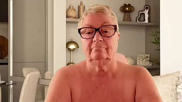 Snapshot of GrannyChrissy68 chatting on 10, 4, 2026 GrannyChrissy68 online show from 10, 4, 2026