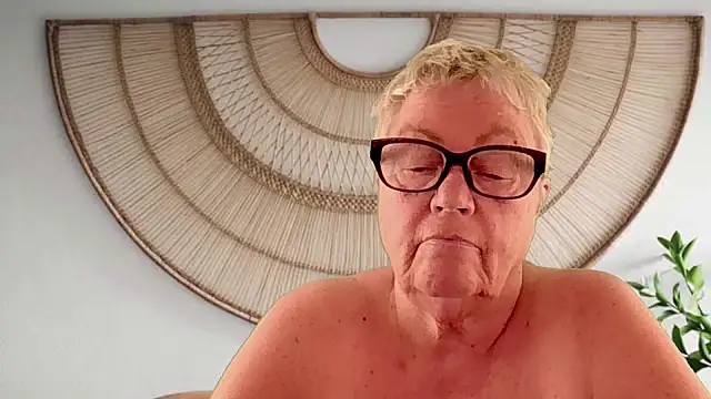 Snapshot of GrannyChrissy68 chatting on 13, 4, 2026 GrannyChrissy68 online show from 13, 4, 2026