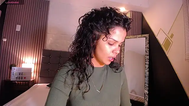 Snapshot of ximena_diaz chatting on 3, 12, 2024 ximena diaz online show from 3, 12, 2024