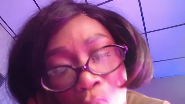 Snapshot of MariiePrice chatting on 7, 11, 2025 MariiePrice online show from 7, 11, 2025