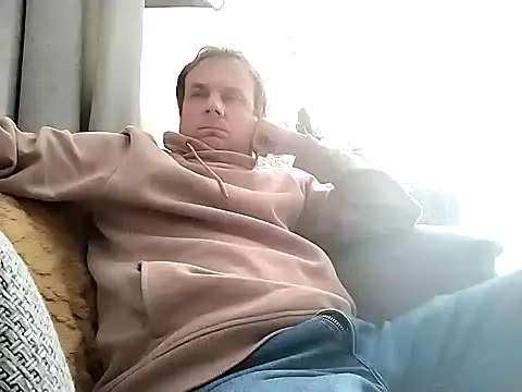 grzes19763 online show from 6, 10, 2025