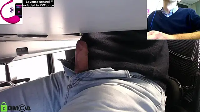 Snapshot of pliko chatting on 5, 12, 2024 pliko online show from 5, 12, 2024