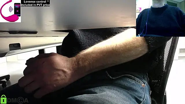 Snapshot of pliko chatting on 9, 12, 2024 pliko online show from 9, 12, 2024