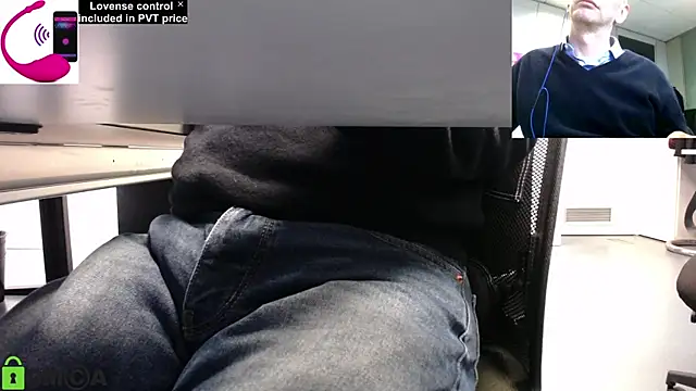 Snapshot of pliko chatting on 28, 2, 2025 pliko online show from 28, 2, 2025