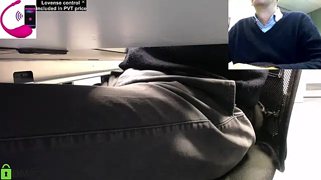 Snapshot of pliko chatting on 22, 10, 2025 pliko online show from 22, 10, 2025