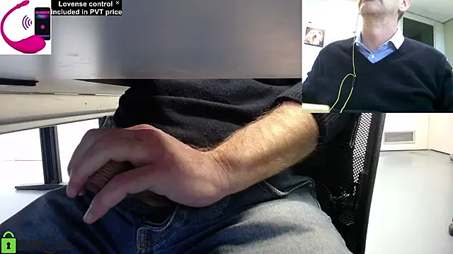 Snapshot of pliko chatting on 10, 11, 2025 pliko online show from 10, 11, 2025