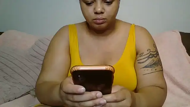 Snapshot of beautylovess chatting on 21, 9, 2025 beautylovess online show from 21, 9, 2025