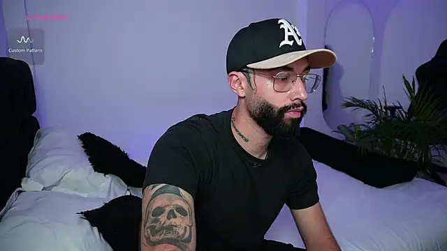 Snapshot of the_lucky_men__ chatting on 25, 1, 2025 the lucky men online show from 25, 1, 2025