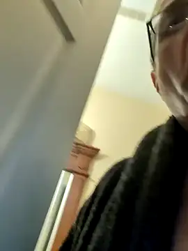 Snapshot of bobby69cock chatting on 9, 2, 2025 bobby69cock online show from 9, 2, 2025