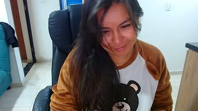 Ixchel Anaid online show from 3, 3, 2025