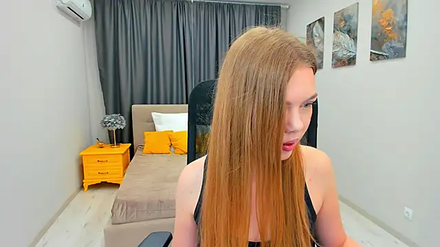 Strawberrye online show from 13, 3, 2025