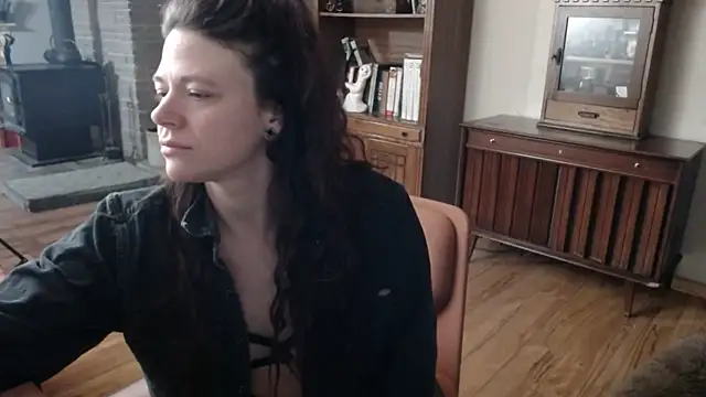 Snapshot of MarcyJones chatting on 12, 1, 2025 MarcyJones online show from 12, 1, 2025