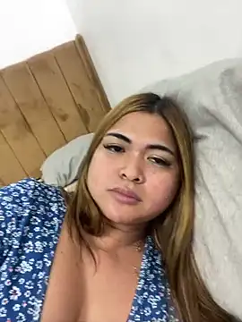 Bombshell Ashy online show from 8, 1, 2025