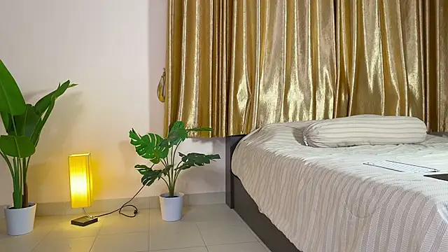 Snapshot of KatnessHot chatting on 1, 3, 2025 KatnessHot online show from 1, 3, 2025