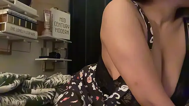 Snapshot of Sanaawest chatting on 21, 10, 2025 Sanaawest online show from 21, 10, 2025