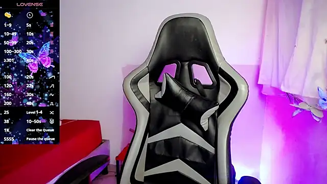 ninatiny online show from 8, 1, 2025