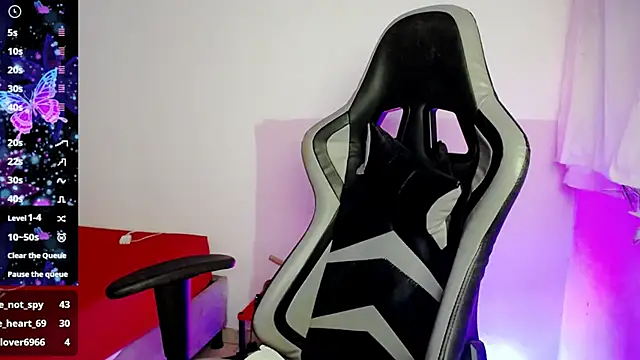 ninatiny online show from 11, 1, 2025