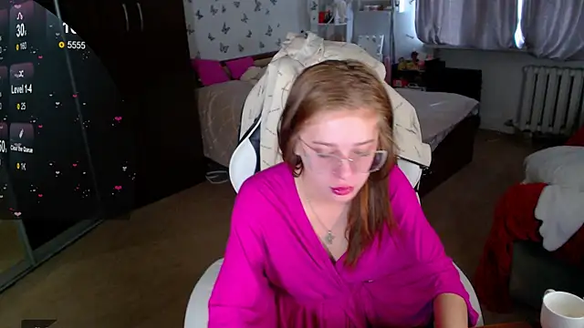 Kira honeyy online show from 11, 4, 2026