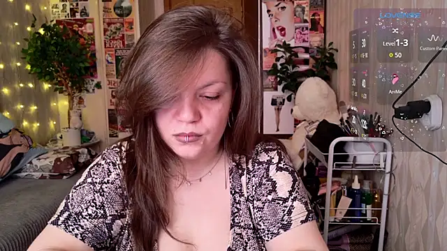 cutewhip online show from 22, 4, 2026