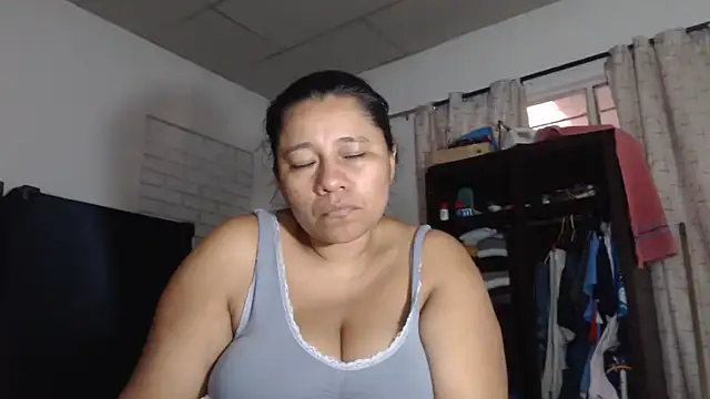 adrixxx38 online show from 4, 2, 2026