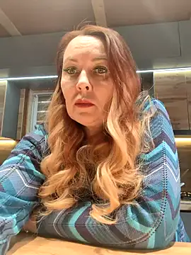 Snapshot of FreeMyFire chatting on 11, 2, 2025 FreeMyFire online show from 11, 2, 2025