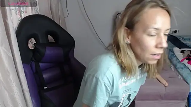 Snapshot of cristin_doll_ chatting on 25, 2, 2026 cristin doll online show from 25, 2, 2026