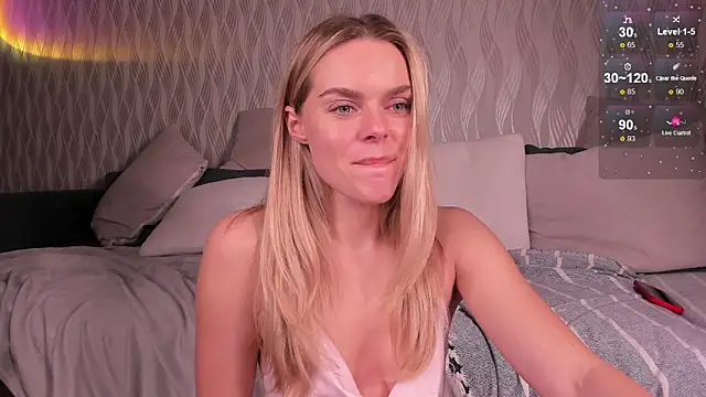 Snapshot of CharliSweet chatting on 22, 12, 2025 CharliSweet online show from 22, 12, 2025