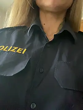 Snapshot of Etwas_neugierig chatting on 28, 2, 2025 Etwas neugierig online show from 28, 2, 2025