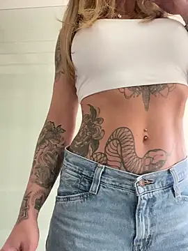 Snapshot of Etwas_neugierig chatting on 6, 3, 2025 Etwas neugierig online show from 6, 3, 2025