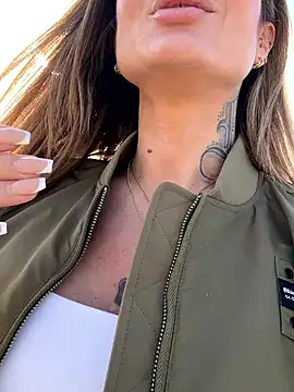 Snapshot of Etwas_neugierig chatting on 7, 3, 2025 Etwas neugierig online show from 7, 3, 2025