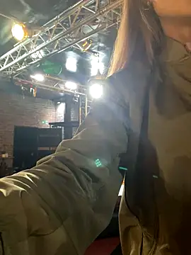 Snapshot of Etwas_neugierig chatting on 13, 10, 2025 Etwas neugierig online show from 13, 10, 2025