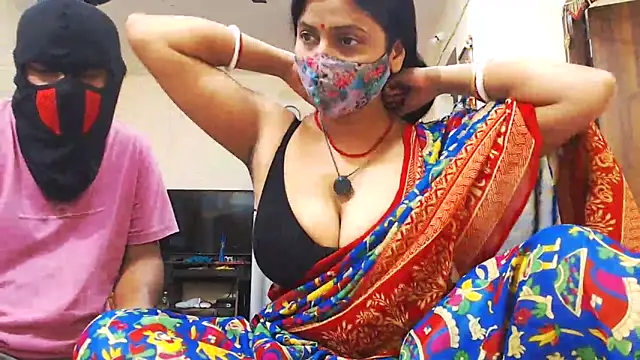 Snapshot of Elina_Raj chatting on 5, 2, 2025 Elina Raj online show from 5, 2, 2025