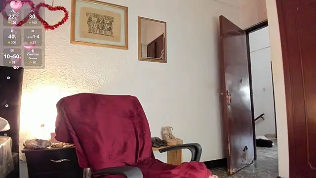 Silver Lovee online show from 28, 5, 2026