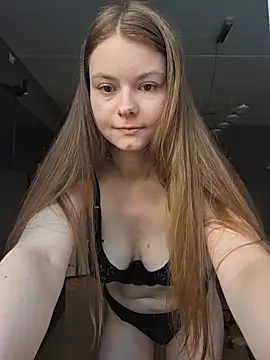 Snapshot of AnnaSweet18 chatting on 15, 7, 2026 AnnaSweet18 online show from 15, 7, 2026