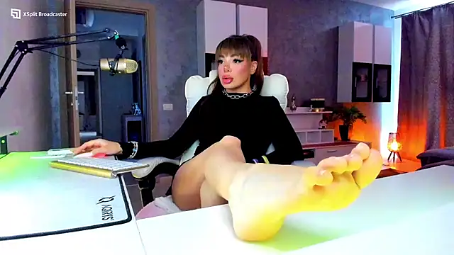 Snapshot of Miss_kay1111 chatting on 28, 6, 2026 Miss kay1111 online show from 28, 6, 2026