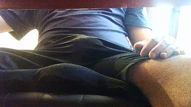 Snapshot of opreatiby chatting on 9, 10, 2025 opreatiby online show from 9, 10, 2025