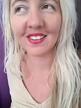 Snapshot of Mllesha74000 chatting on 2, 10, 2025 Mllesha74000 online show from 2, 10, 2025