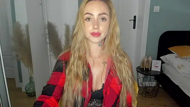 sexyCoralie online show from 30, 5, 2026