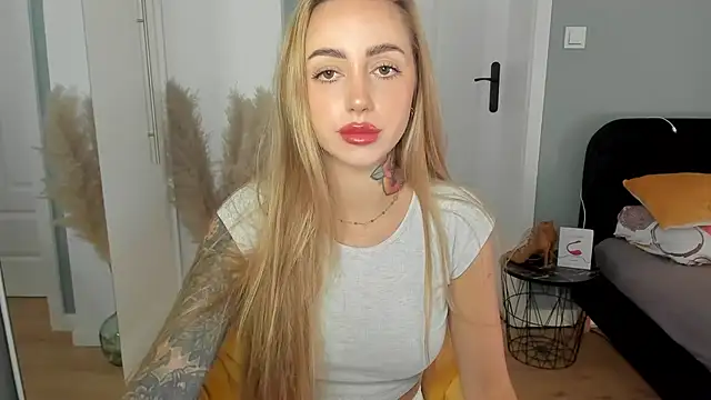 sexyCoralie online show from 25, 6, 2026