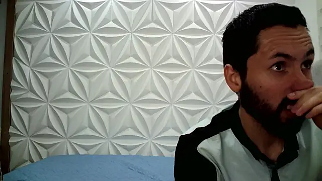 Snapshot of jerryandjessica chatting on 19, 12, 2024 jerryandjessica online show from 19, 12, 2024