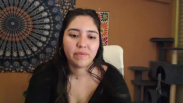 Snapshot of IntimateTales chatting on 19, 12, 2024 IntimateTales online show from 19, 12, 2024