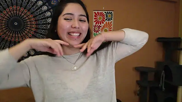 Snapshot of IntimateTales chatting on 6, 1, 2025 IntimateTales online show from 6, 1, 2025