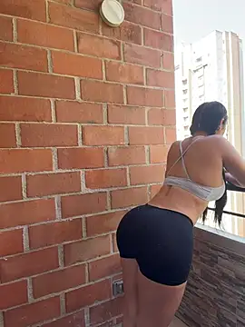 emma andrew1 online show from 2, 4, 2026