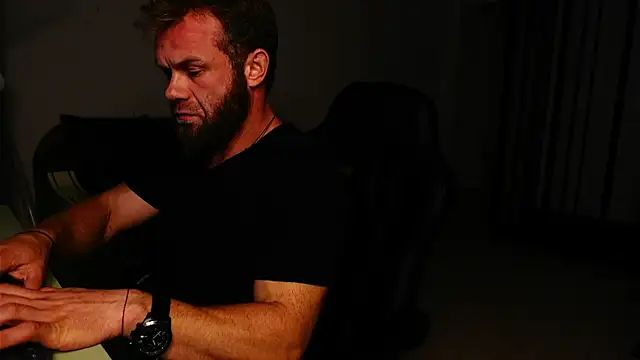 Snapshot of Tommy_Burnz chatting on 8, 9, 2025 Tommy Burnz online show from 8, 9, 2025