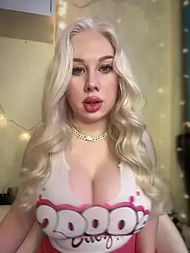 Snapshot of LaraHollywood chatting on 16, 2, 2025 LaraHollywood online show from 16, 2, 2025