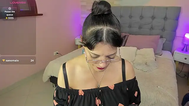 Snapshot of _Abril_W chatting on 6, 3, 2025 Abril W online show from 6, 3, 2025