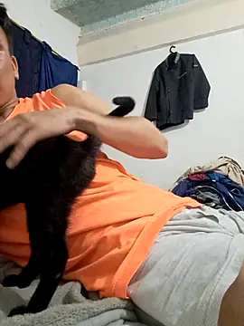 Snapshot of Carrington- chatting on 30, 11, 2025 Carrington- online show from 30, 11, 2025