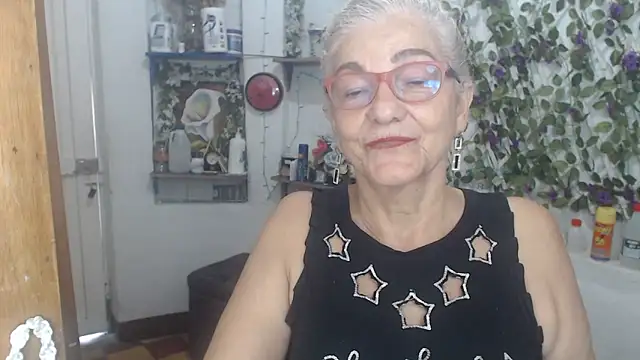 Snapshot of FunnyGrandma chatting on 3, 5, 2026 FunnyGrandma online show from 3, 5, 2026