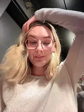 The Snowwhitee online show from 19, 3, 2025